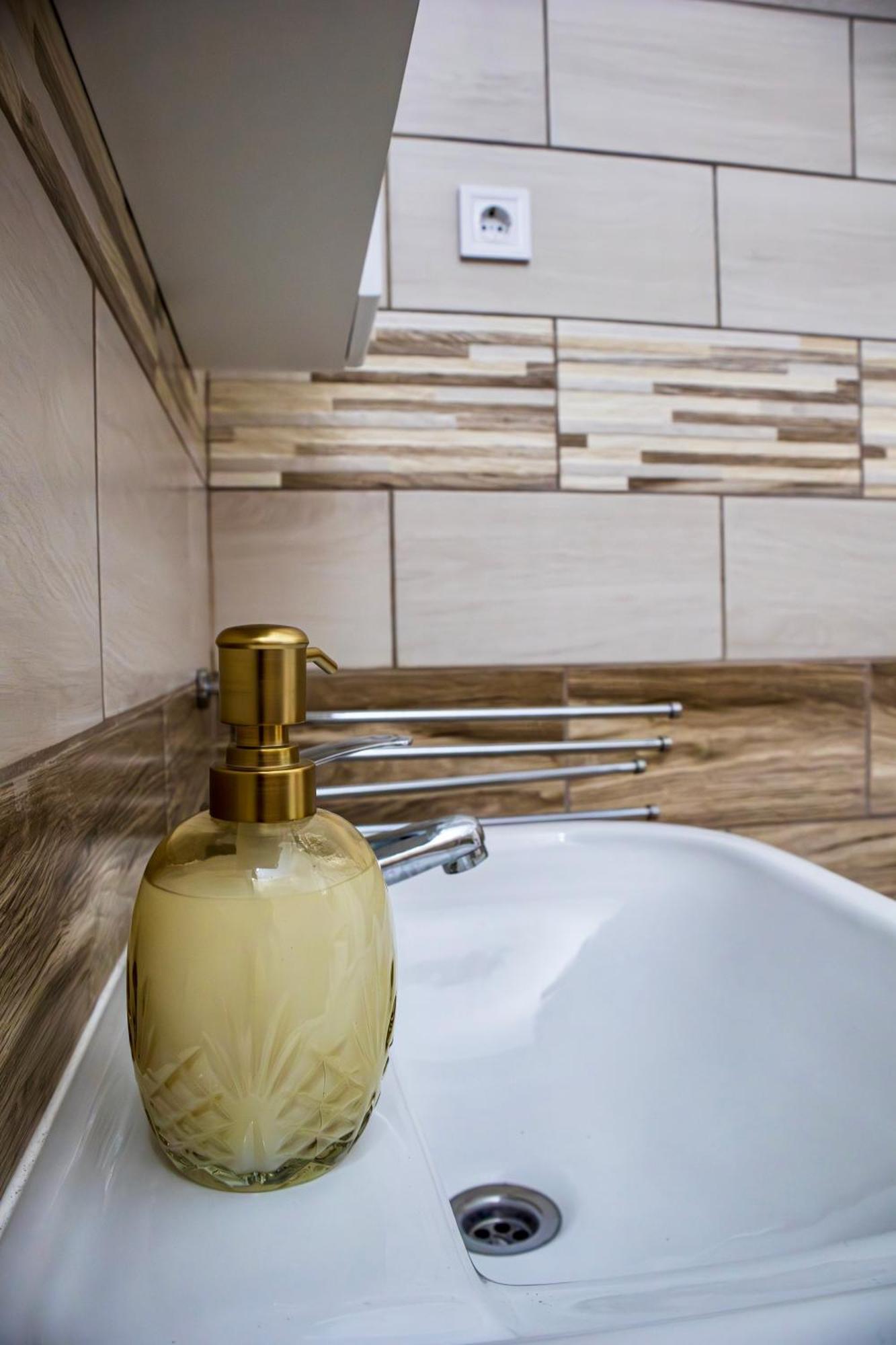 Izisz Apartman Matraterenye Exteriér fotografie