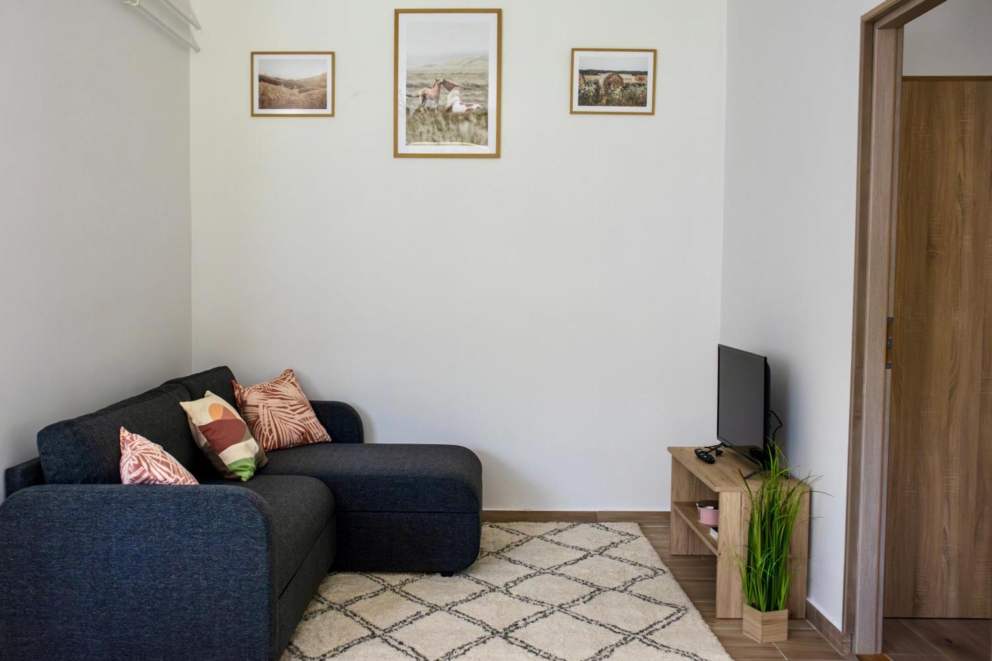 Izisz Apartman Matraterenye Exteriér fotografie