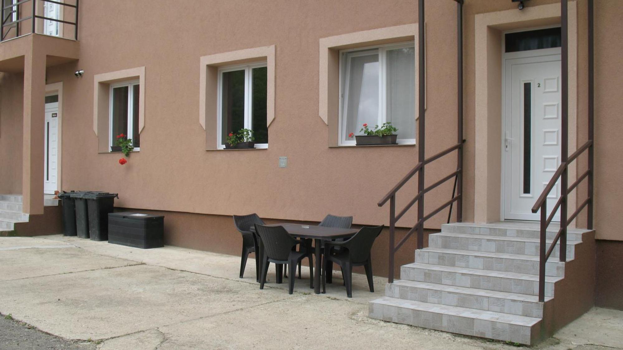 Izisz Apartman Matraterenye Exteriér fotografie