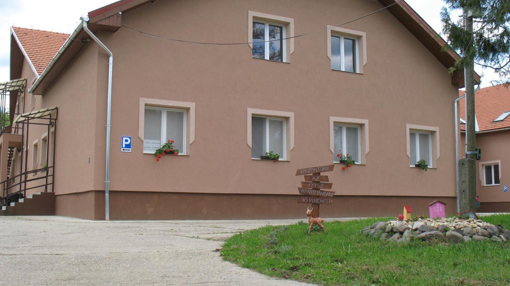 Izisz Apartman Matraterenye Exteriér fotografie
